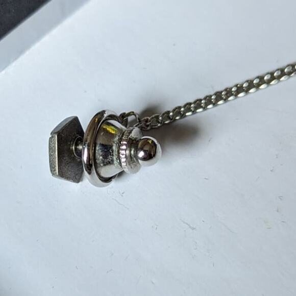 Chrysler Tie Pin Vintage - Picture 4 of 4